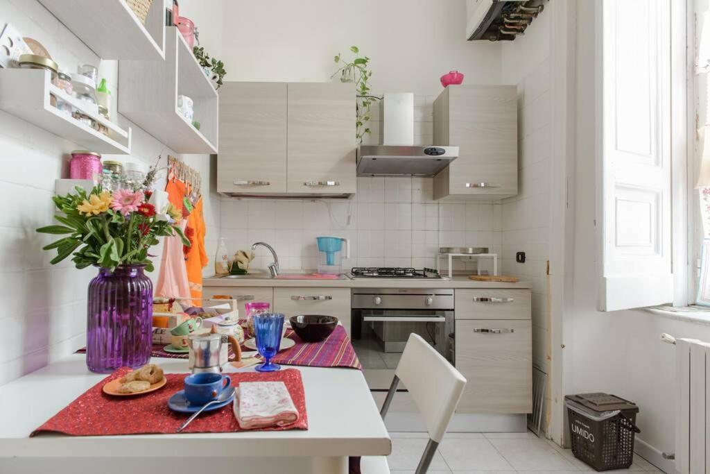 In The Heart Of Napoli Apartment Exterior photo